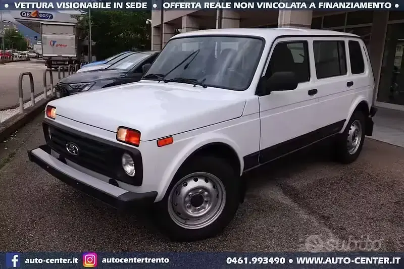 Usata Lada niva 83 CV (61 kW) 2018 Bianco SUV