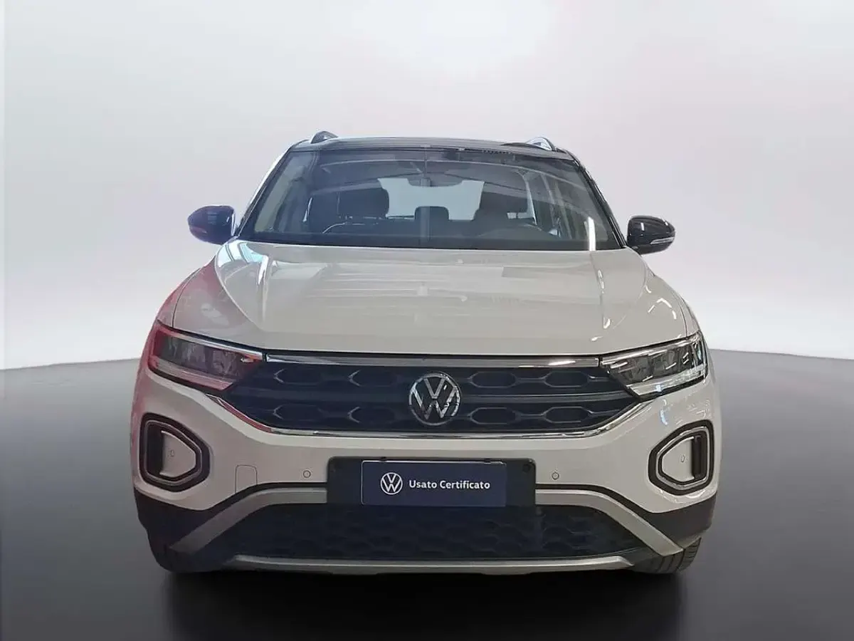 Usata VW T-Roc Life 150 CV (110 kW) 2023 Pure white nero SUV