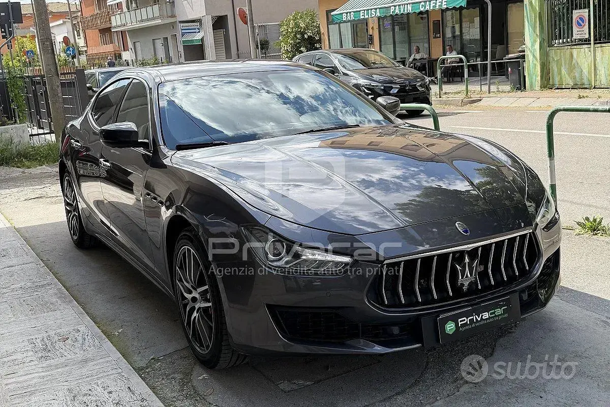 Usata Maserati Ghibli 250 CV (183 kW) 2018 Grigio Berlina