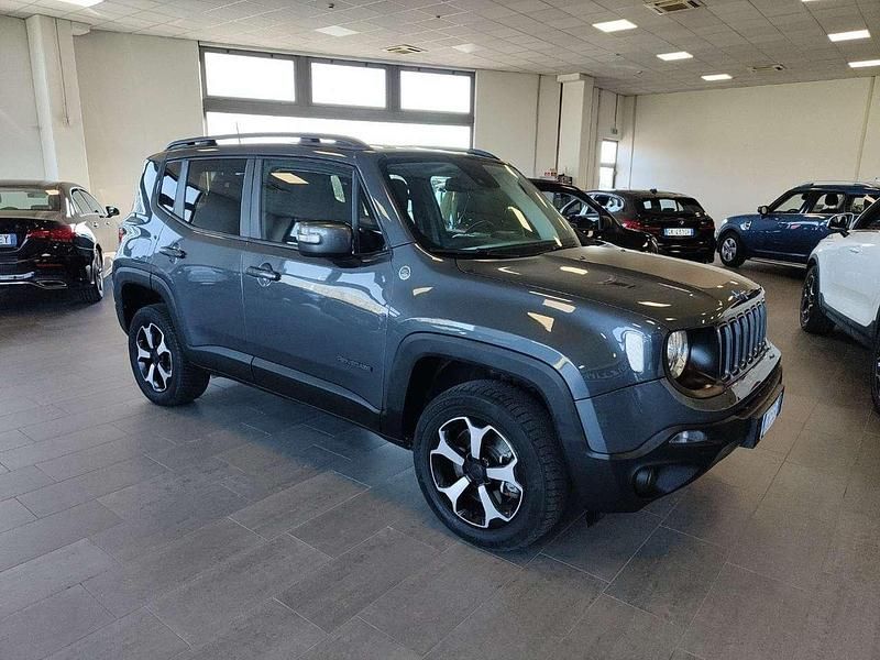 Usata Jeep Renegade Trailhawk 179 CV (131 kW) 2022 Grigio SUV
