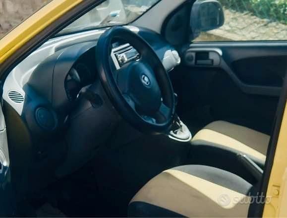 Usata Fiat Panda Dynamic 77 CV (56 kW) 2011 Giallo Utilitaria