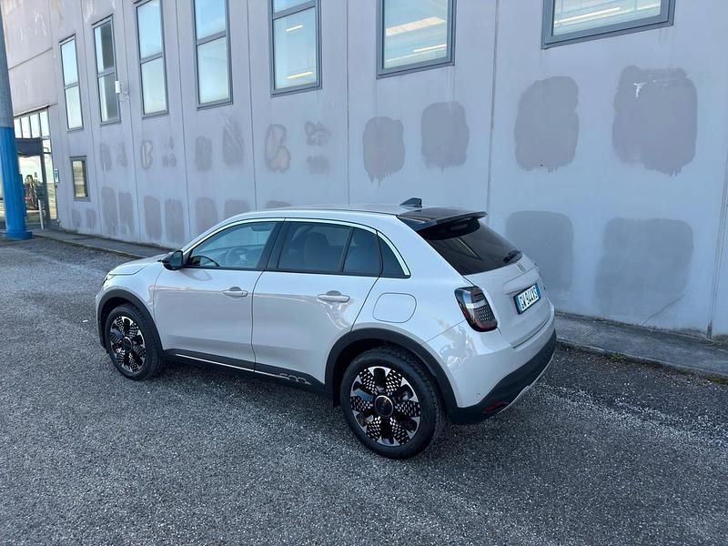 Usata Fiat 600 La Prima 135 CV (99 kW) 2025 Beige SUV