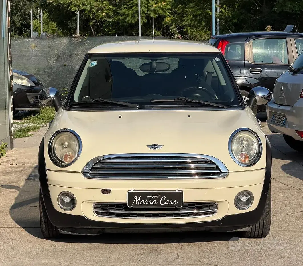 Usata Mini ONE 75 CV (55 kW) 2009 Beige Utilitaria