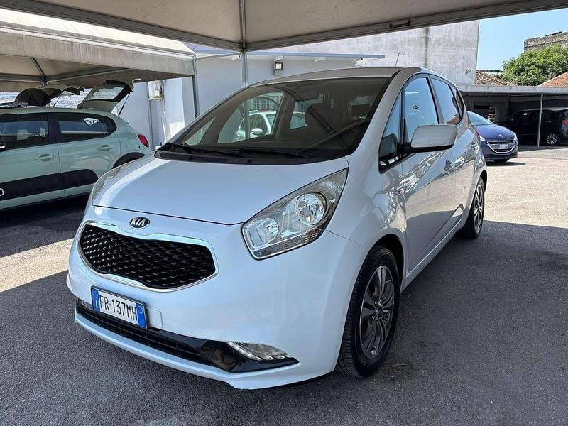 Usata Kia Venga 90 CV (66 kW) 2018 Bianco Utilitaria