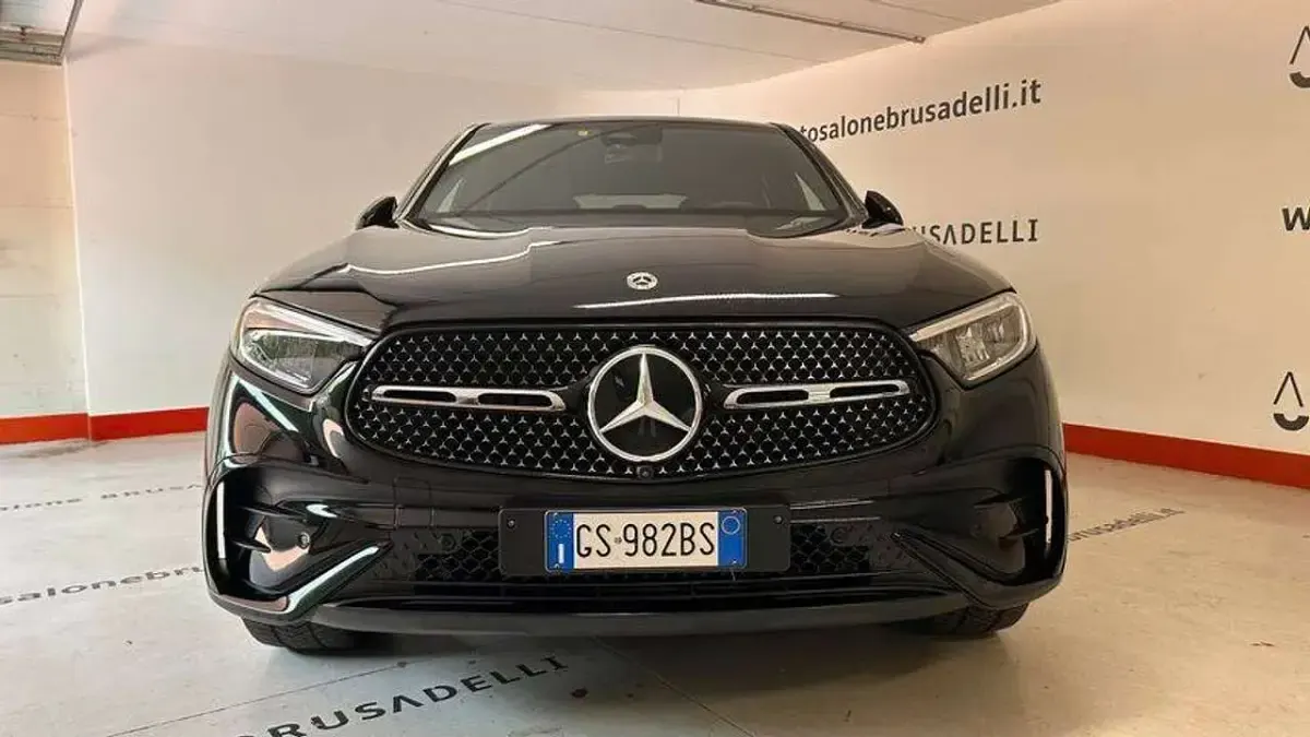 Usata Mercedes GLC200 Advanced 204 CV (150 kW) 2023 Nero ossidana SUV