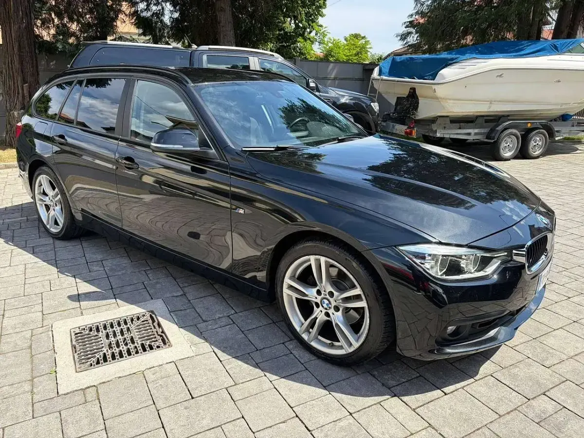 Usata BMW 318 150 CV (110 kW) 2019 Nero Station wagon