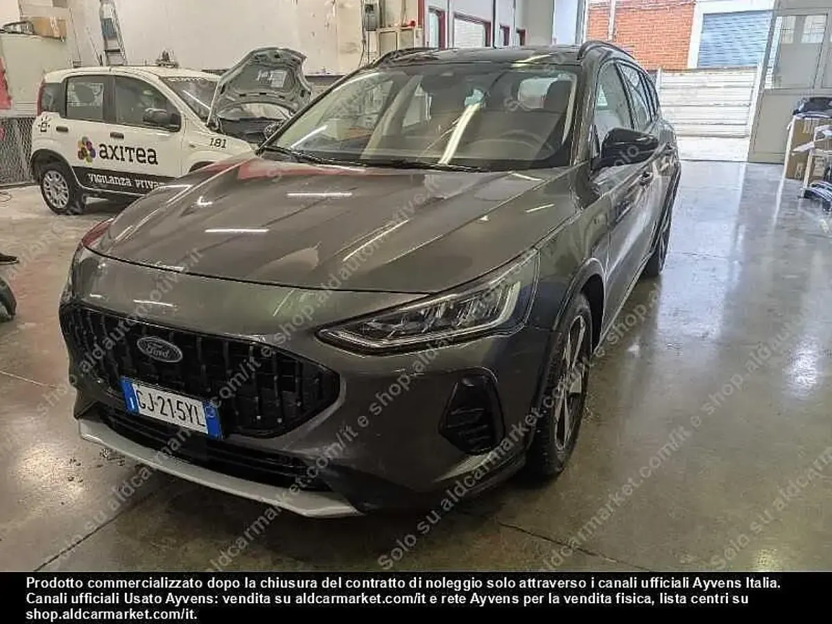 Usata Ford Focus Active 120 CV (88 kW) 2022 Grigio SUV