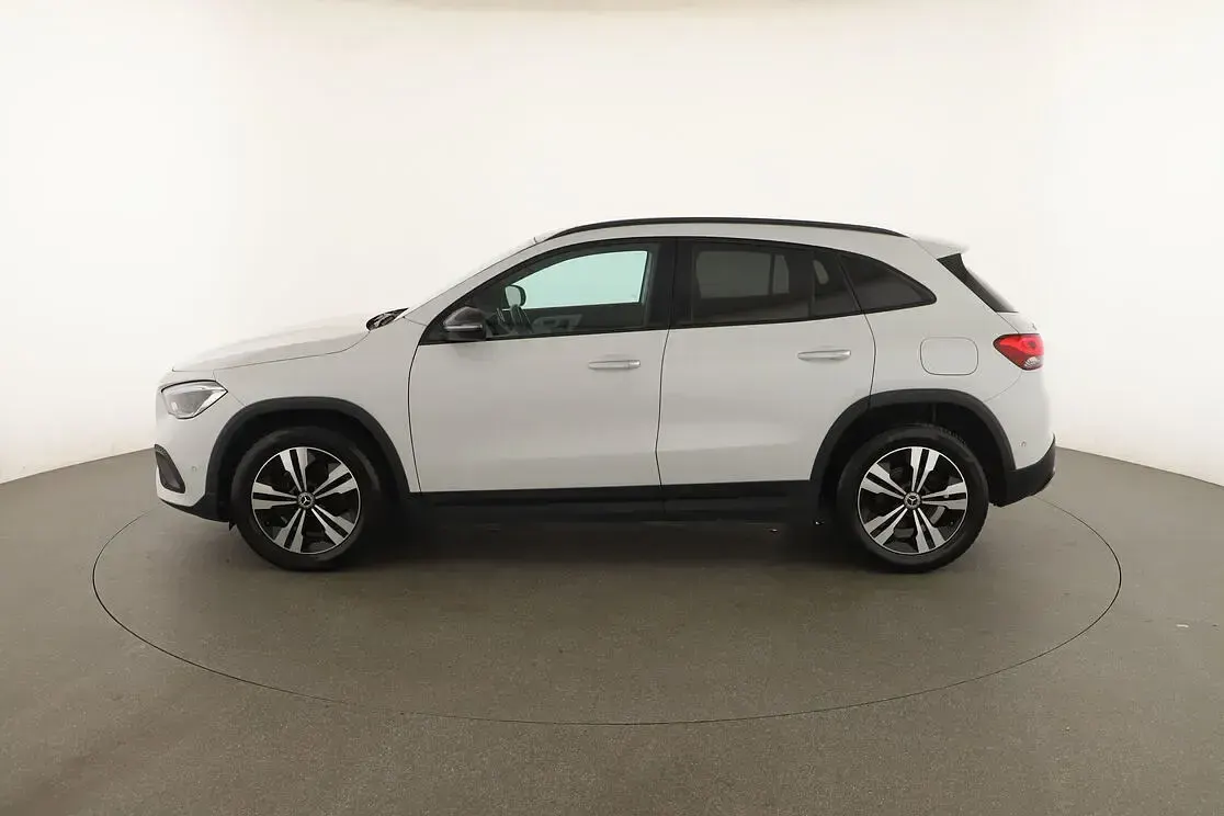 Usata Mercedes GLA200 Premium 163 CV (119 kW) 2023 Bianco SUV