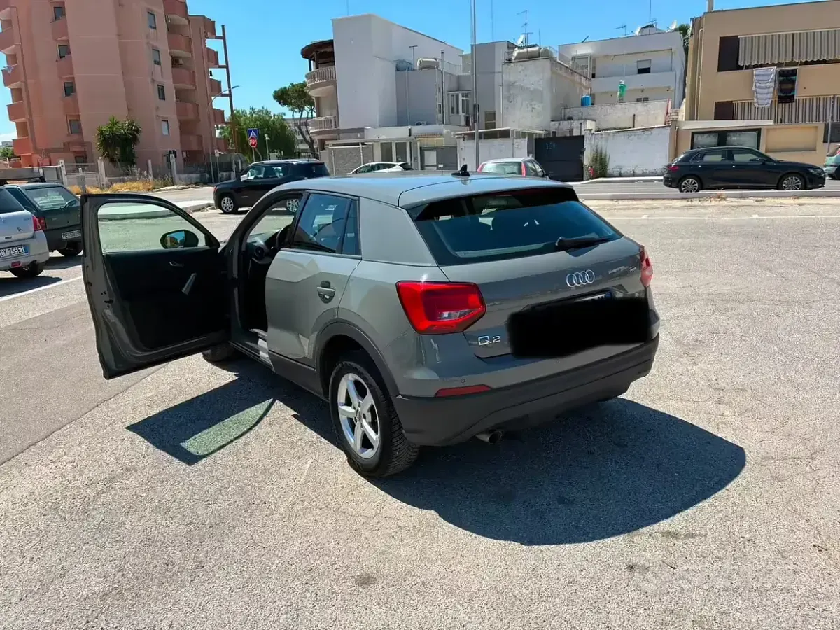Usata Audi Q2 Ambiente 116 CV (85 kW) 2019 Grigio SUV