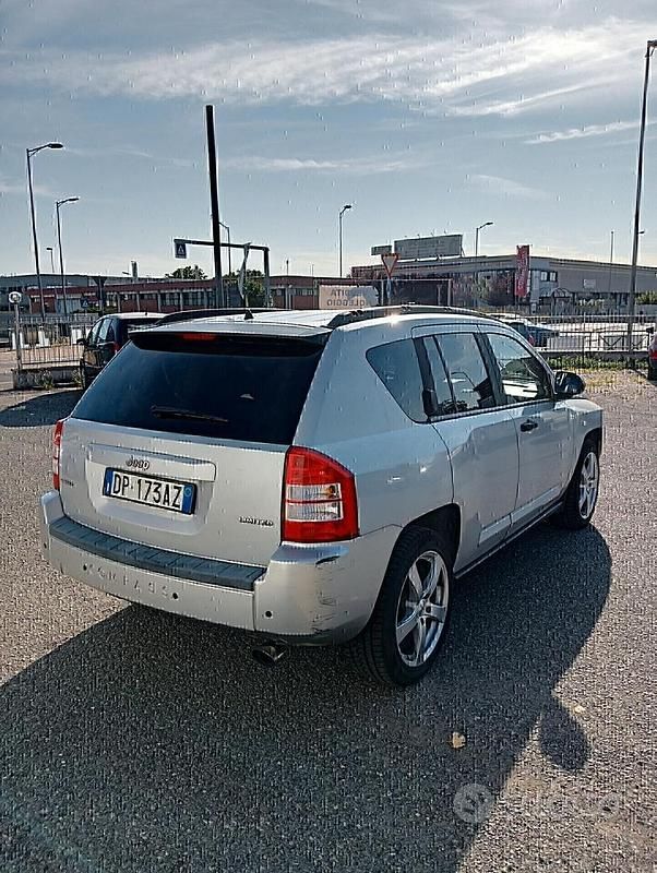 Usata Jeep Compass Limited 140 CV (102 kW) 2008 Grigio SUV