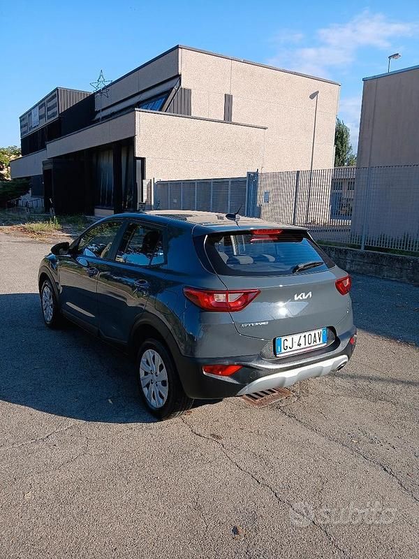 Usata Kia Stonic Urban 84 CV (61 kW) 2022 Grigio SUV