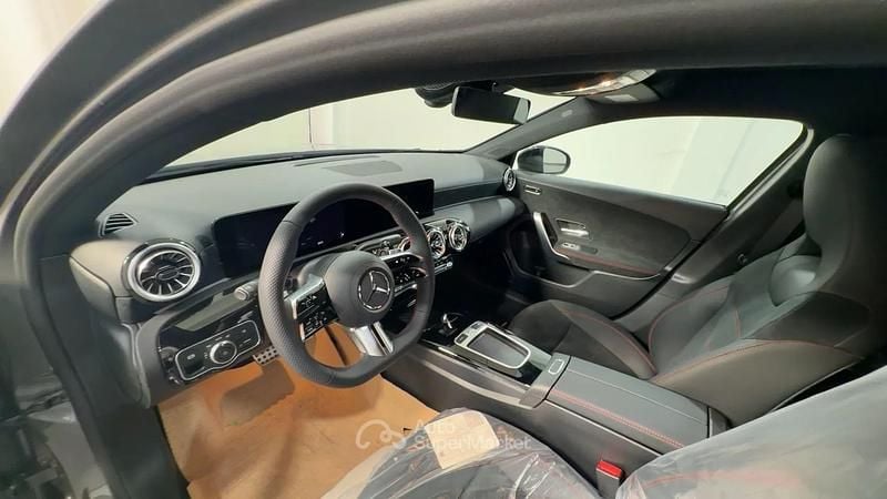 Nuova Mercedes A200 AMG line 150 CV (110 kW) 2026 Gray Berlina