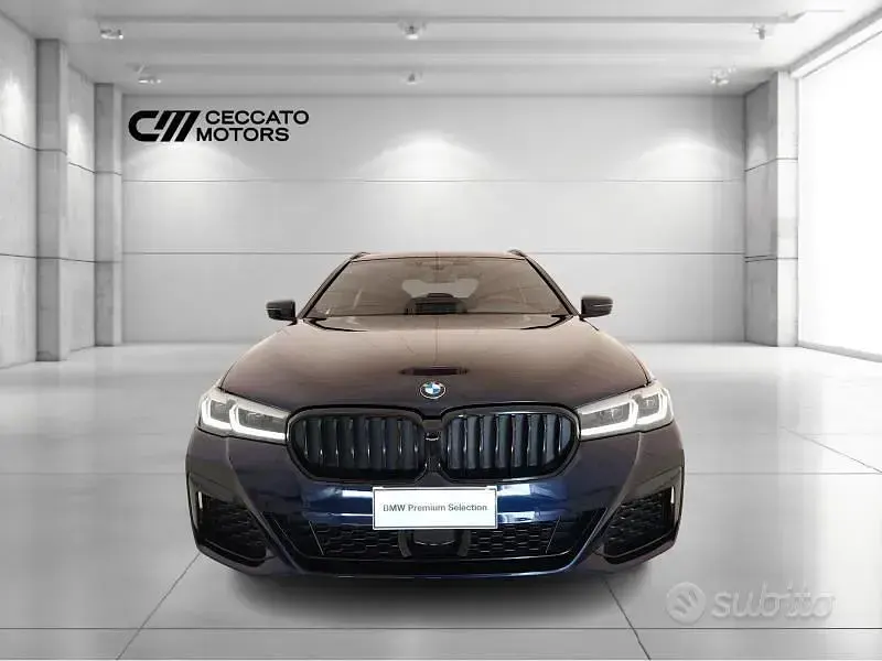 Usata BMW 530 Comfort Edition 249 CV (183 kW) 2023 Bluazzurro Station wagon