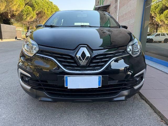 Usata Renault Captur Bose Edition 90 CV (66 kW) 2017 Nero SUV