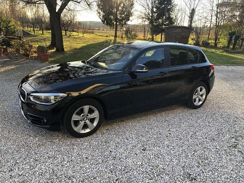 Usata BMW 120 190 CV (139 kW) 2018 Utilitaria