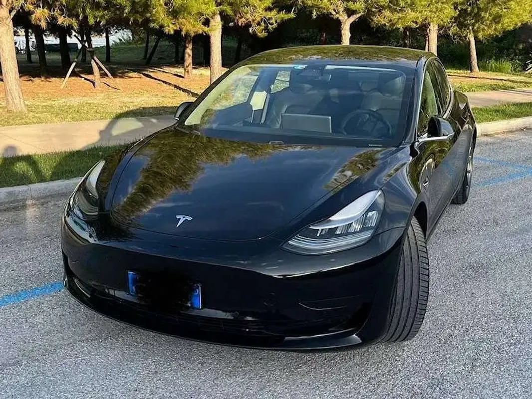 Usata Tesla Model 3 Standard Range 88 kW (120 CV) 2019 Nero Berlina