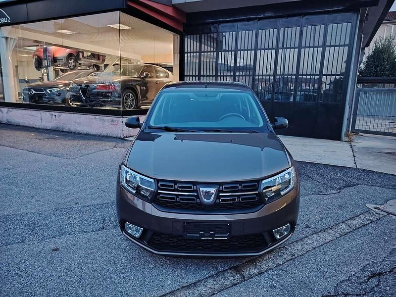 Marrone Usata 2018 Dacia Sandero Comfort Tre volumi | 6700 € (Ottimo prezzo) - Immagine 1/4