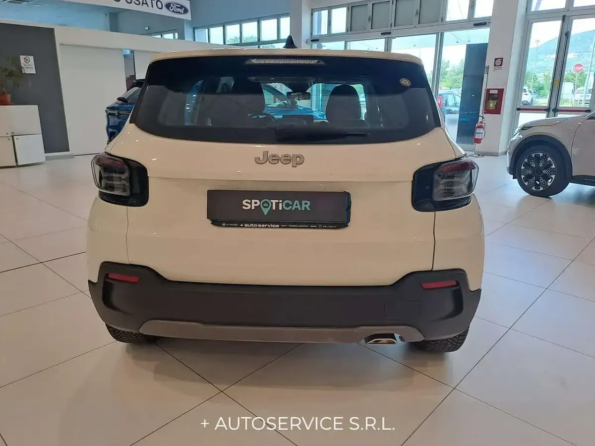 Usata Jeep Avenger Longitude 101 CV (74 kW) 2023 Bianco SUV