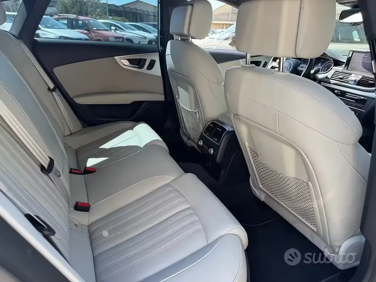 Usata Audi A7 Business Plus 272 CV (200 kW) 2018 Blu Berlina