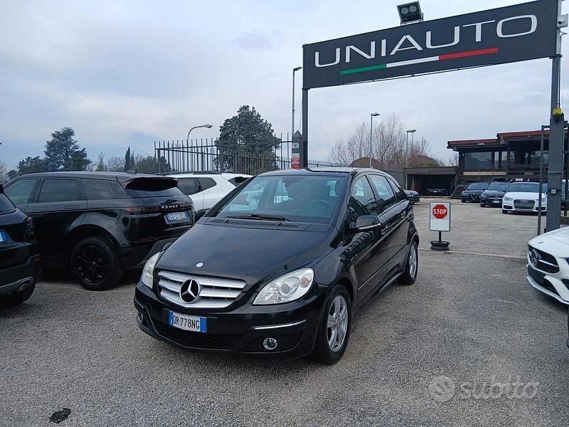 Usata Mercedes B180 108 CV (79 kW) 2008 Nero Monovolume