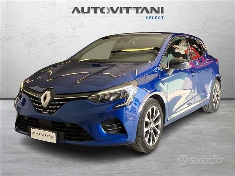 Usata Renault Clio V Techno 145 CV (106 kW) 2023 Blu chiaro Berlina