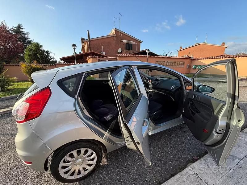 Usata Ford Fiesta 2014 Grigio Utilitaria