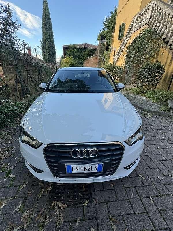 Usata 2012 Audi A3 Ambiente Tre volumi | 7000 € (Super prezzo) - Immagine 1/4