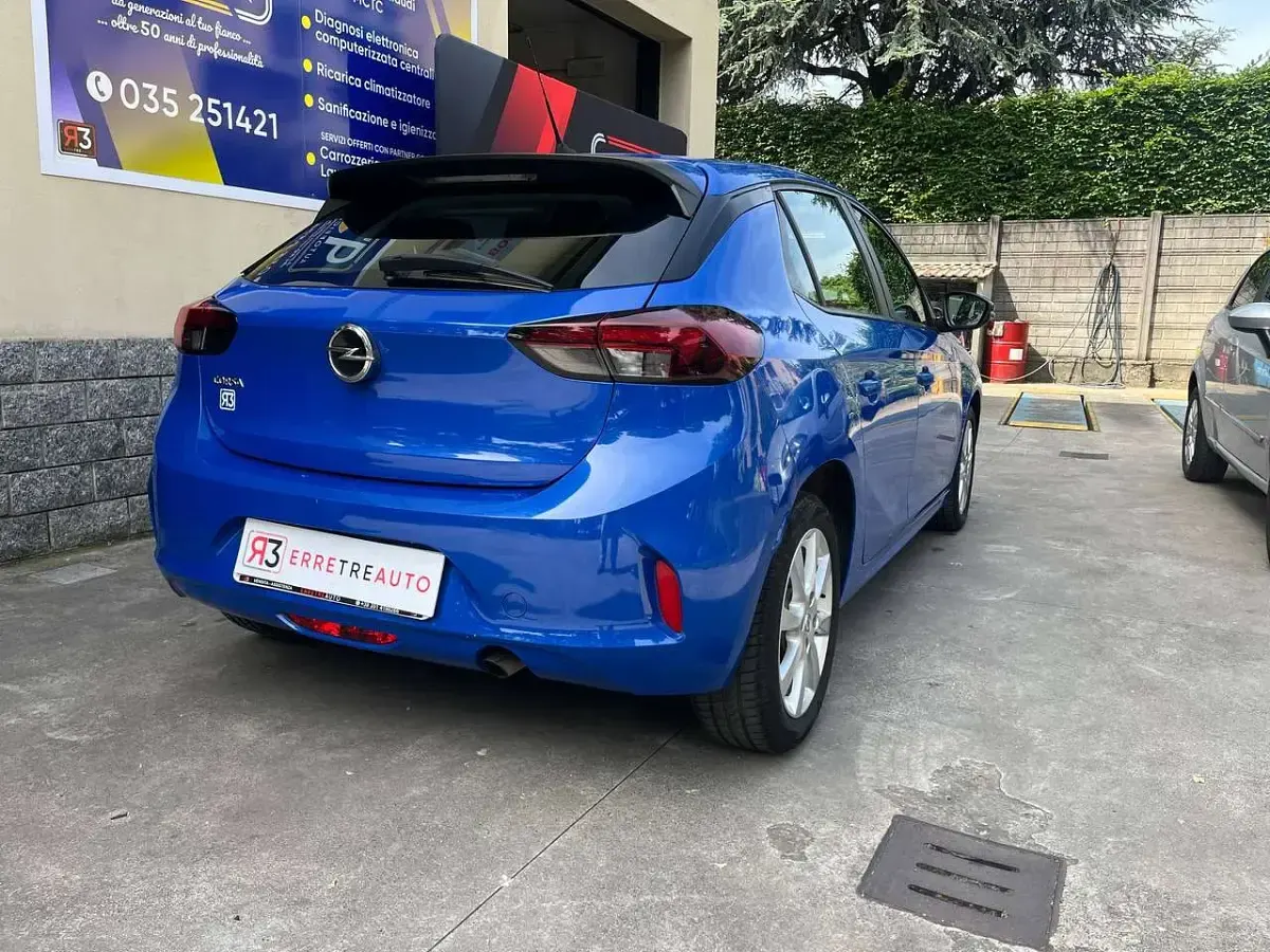 Usata Opel Corsa Elegance 75 CV (55 kW) 2023 Blu/azzurro Utilitaria