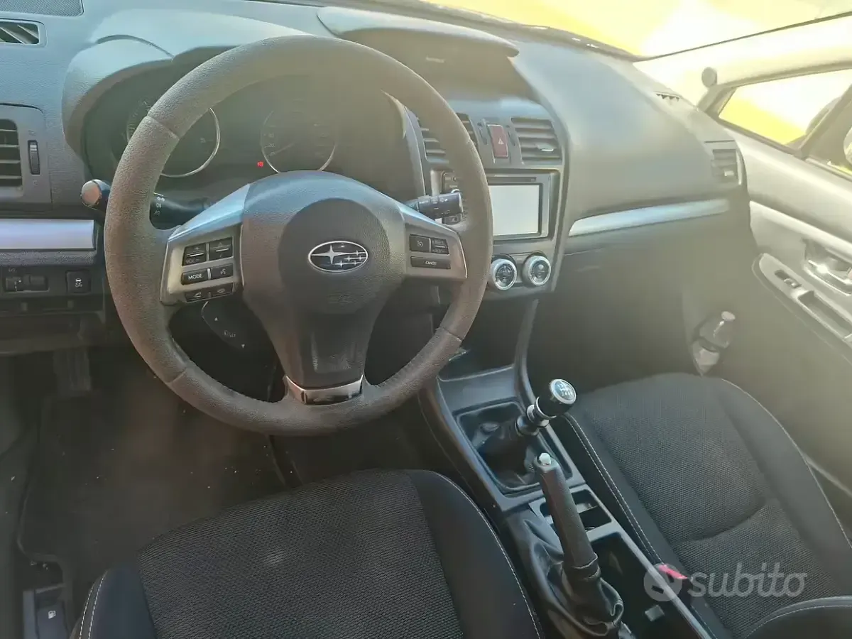 Usado Subaru XV 147 CV (108 kW) 2014 Negro SUV