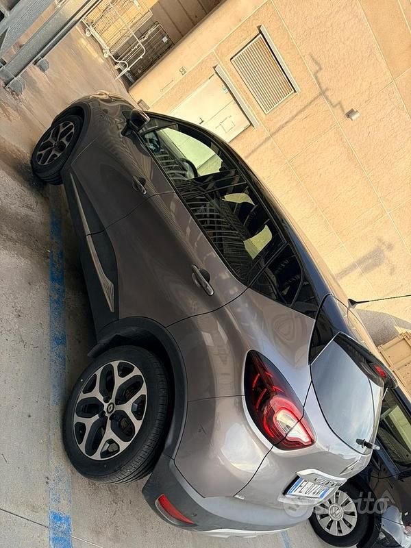 Occasion Renault Captur 90 ch (66 kW) 2017 Gris SUV