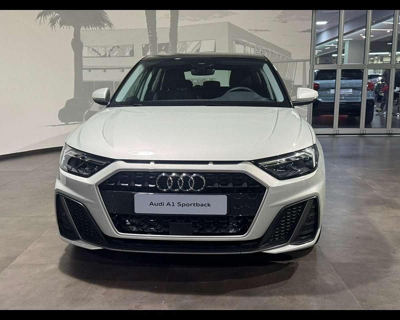Nuova Audi A1 S-Line 116 CV (85 kW) 2026 Argento SUV