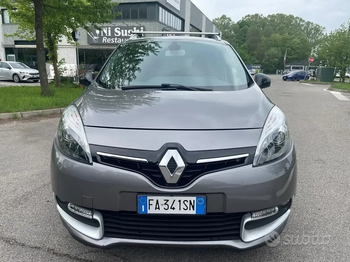 Usata Renault Scenic E-Tech 110 CV (80 kW) 2015 Grigio Monovolume