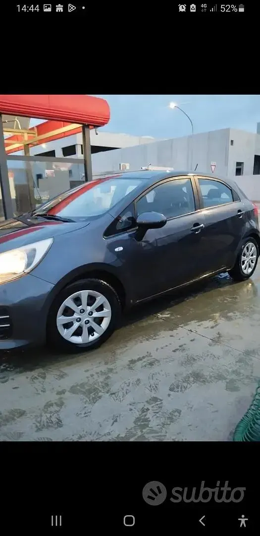 Usata Kia Rio 85 CV (62 kW) 2015 Grigio Berlina