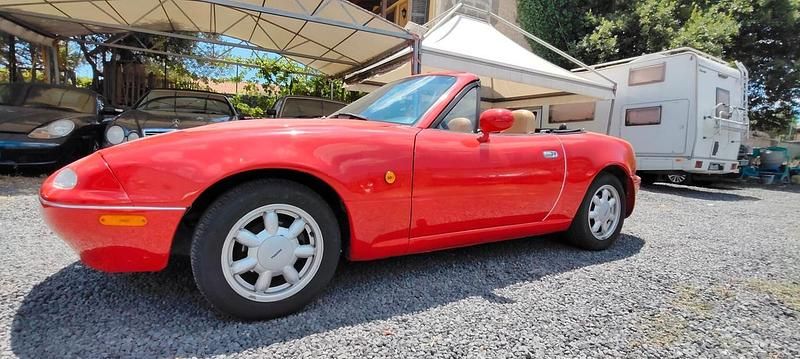 Usata Mazda MX5 116 CV (85 kW) 1992 Rosso Cabrio