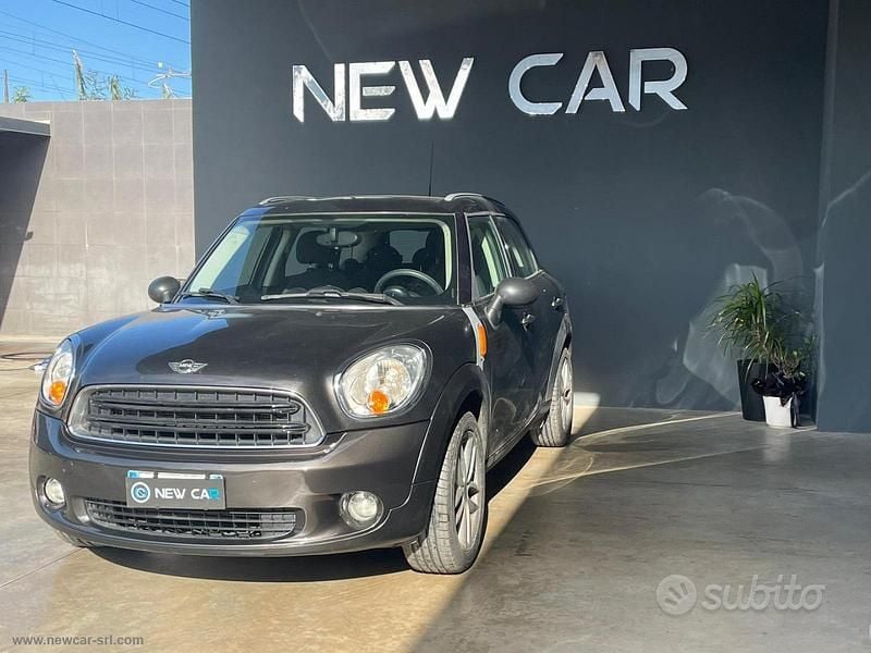 Usata Mini One D Countryman Business 90 CV (66 kW) 2016 Grigio SUV