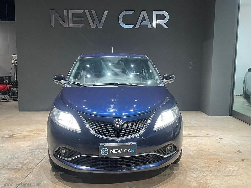 Usata Lancia Ypsilon S 95 CV (69 kW) 2016 Blu Utilitaria