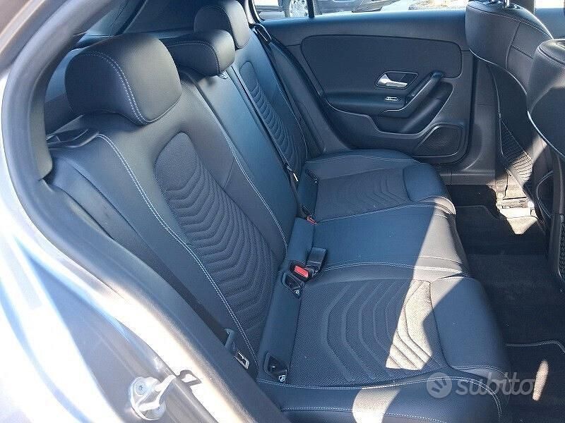 Usata Mercedes A180 Business 116 CV (85 kW) 2022 Grigio Berlina