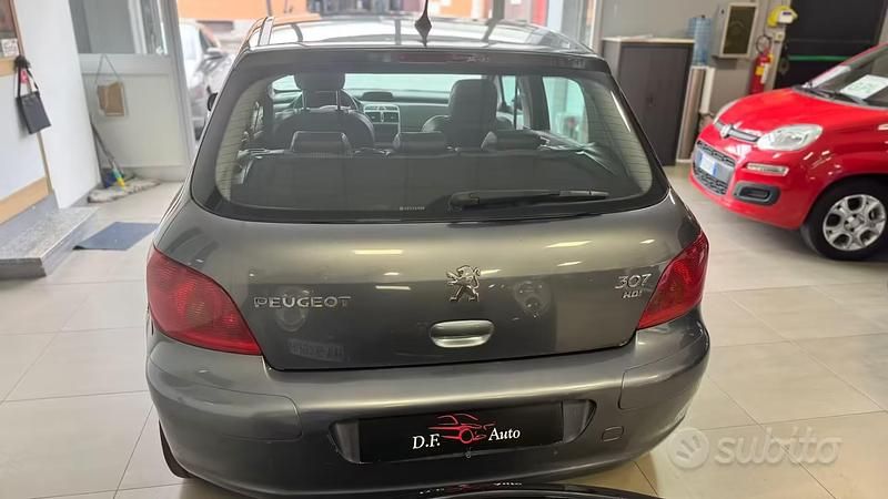 Usata Peugeot 307 135 CV (99 kW) 2004 Grigio Berlina
