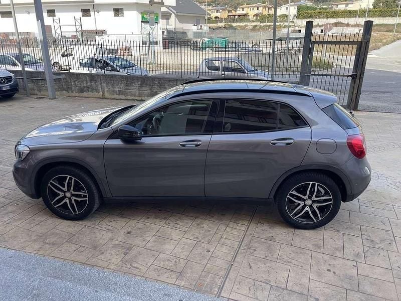 Usata Mercedes GLA200 Premium 136 CV (100 kW) 2016 SUV