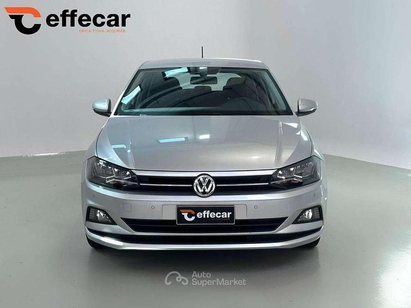 Usata VW Polo Comfortline 65 CV (47 kW) 2018 Argento Berlina