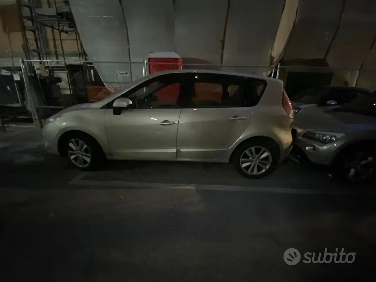 Usata Renault Scenic E-Tech 110 CV (80 kW) 2009 Giallo Monovolume