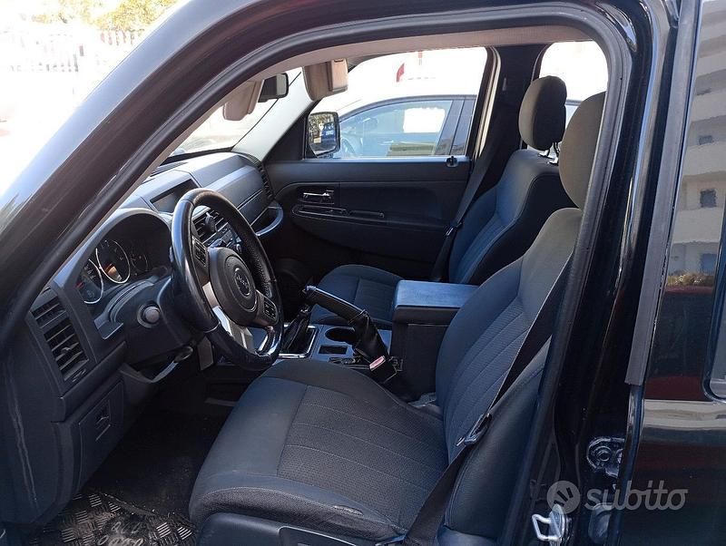Usata Jeep Cherokee 200 CV (147 kW) 2011 Nero SUV