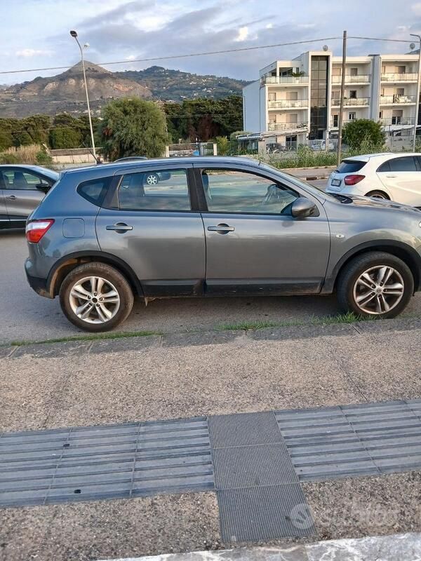 Usata Nissan Qashqai 2013 Grigio SUV