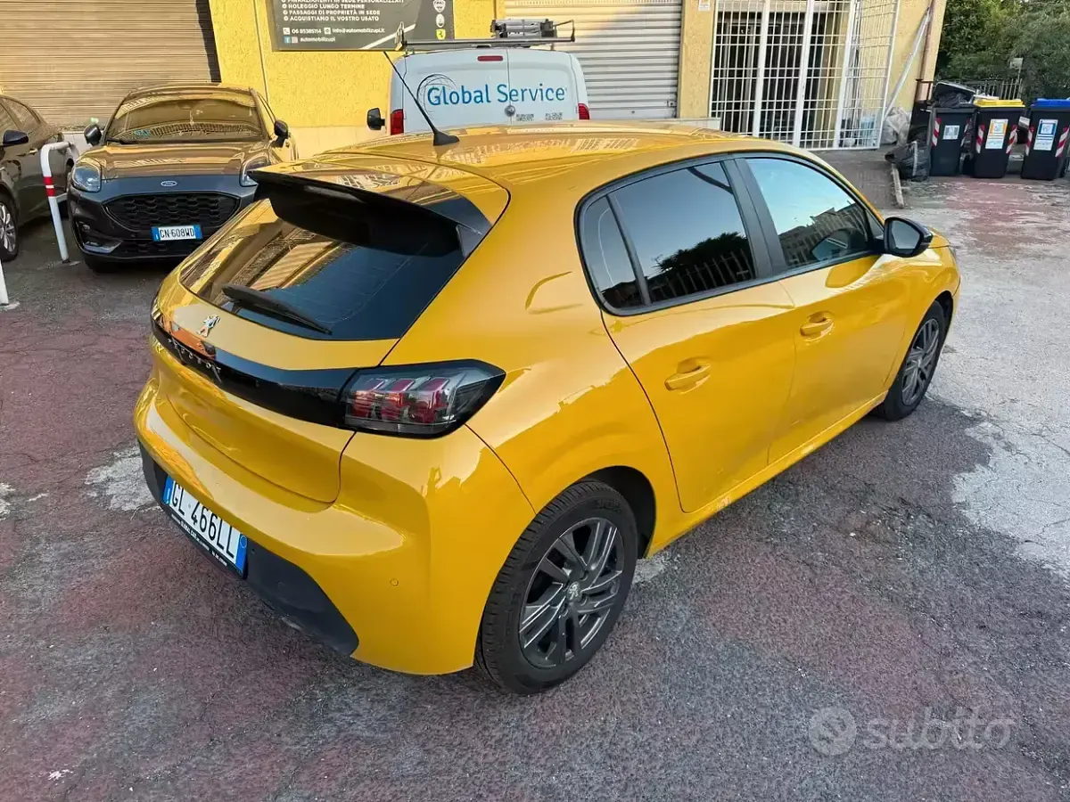 Usata Peugeot 208 101 CV (74 kW) 2022 Giallo Utilitaria
