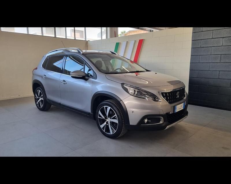 Usata Peugeot 2008 Allure 100 CV (73 kW) 2017 Grigio SUV