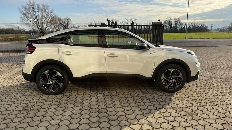 Nuova Citroën e-C4 56 kW (77 CV) 2025 Pearl white Berlina
