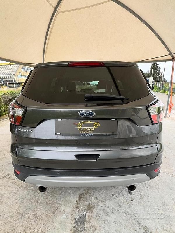 Usata Ford Kuga Titanium S 120 CV (88 kW) 2018 Grigio SUV