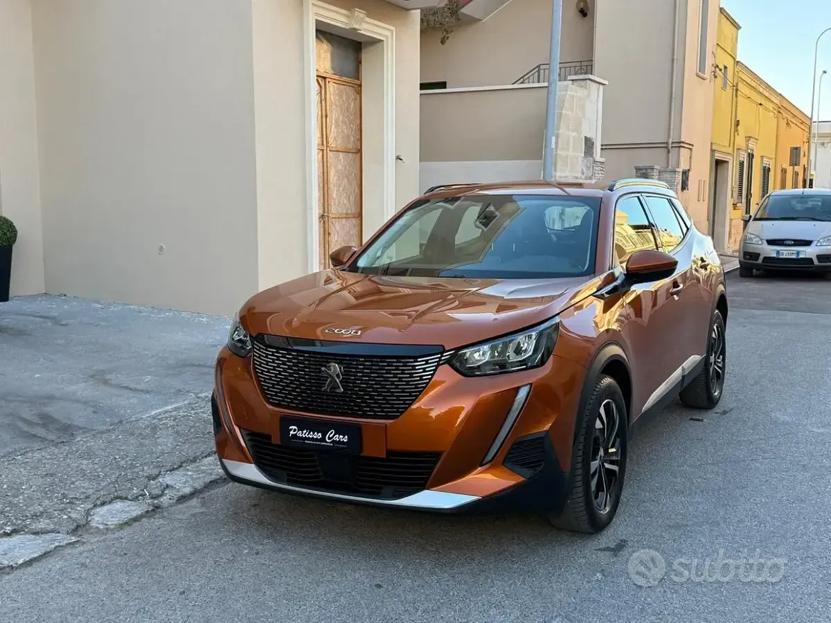 Usata Peugeot 2008 Allure 131 CV (96 kW) 2020 Arancione SUV