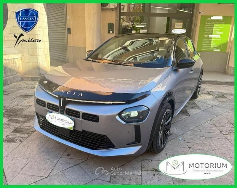 Usata Lancia Ypsilon 101 CV (74 kW) 2025 Gray Utilitaria
