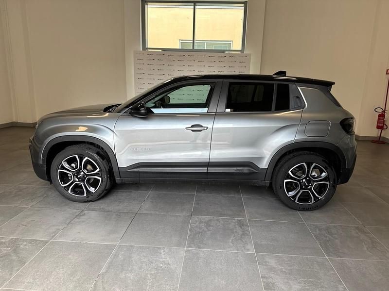 Usata Jeep Avenger Summit 101 CV (74 kW) 2023 Grigio SUV